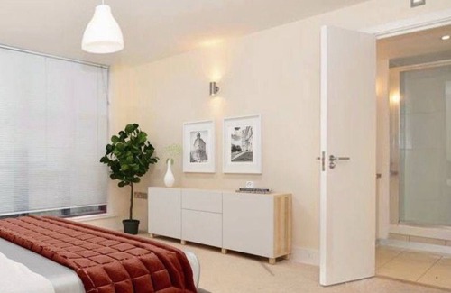 Bishopsgate Apartment | Stylish and specious 3 bed apartment up to 10 people