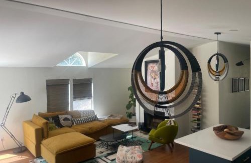 Val Verde House | Stylish and tranquil Castaic home on half acre