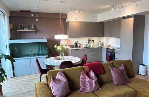 Lillestrom Apartment | Stylish apartment in a very fun neighborhood- 10’mins to Oslo and Airport