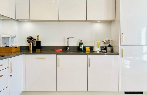 Limehouse Apartment | stylish apartment in zone 2