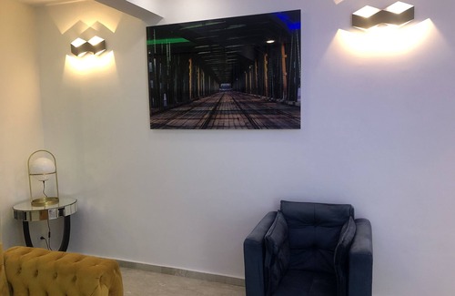 Douala Apartment | Stylish apartment wifi & free parking