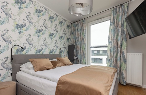 Bialoleka Apartment | Stylish Apartment With AC by Renters
