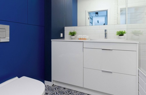 Bialoleka Apartment | Stylish Apartment With AC by Renters