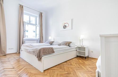Wieden Apartment | Stylish Apt for Longstays Margareten, Up to 5P