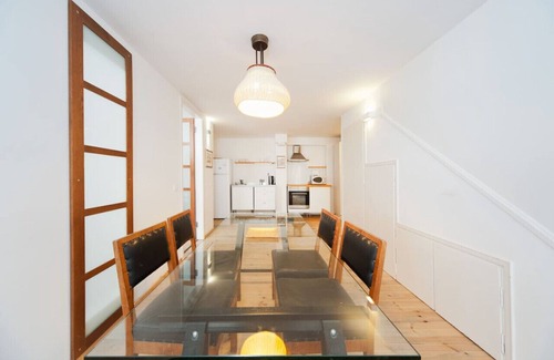 Tel Aviv City Center Apartment | Stylish Apt w/Charming Balcony in the Very Center