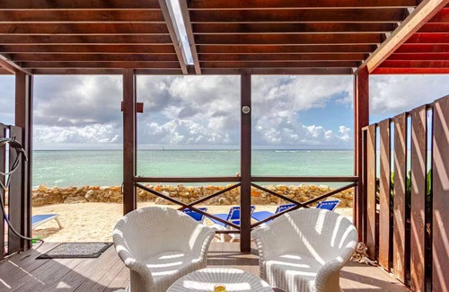 Savaneta Ski Chalet | Stylish Aruba Beach Chalet w stunning ocean view