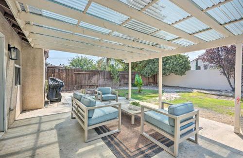 Greenacres House | Stylish Bakersfield Getaway with Pool Table!