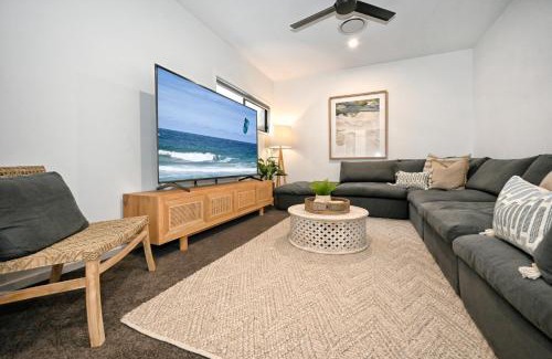 Bokarina House | Stylish, Beachside 4 b/r Dream Home - 8 guests ZD7