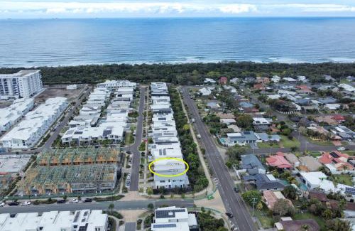 Bokarina House | Stylish, Beachside 4 b/r Dream Home - 8 guests ZD7
