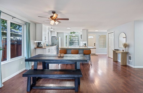 Mountain View House | Stylish Bend Retreat | Hot Tub, Fenced Yard & Garage