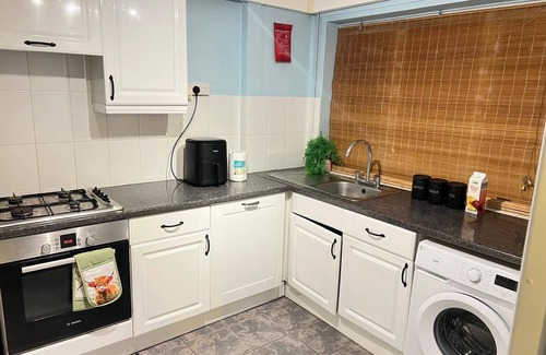 Headington Apartment | Stylish & Bright 3BR in Headington, Oxford Area