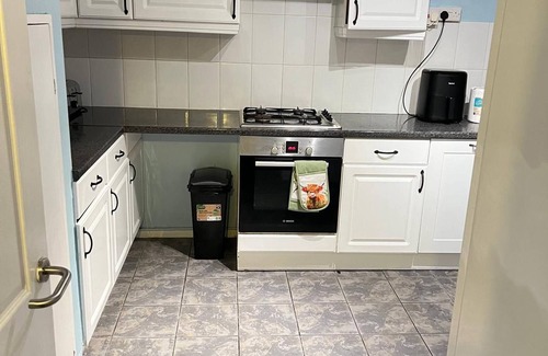 Headington Apartment | Stylish & Bright 3BR in Headington, Oxford Area