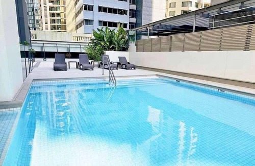 Brisbane Central Business District Apartment | Stylish Brisbane CBD Apmnt with Pool Study & Gym