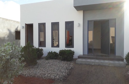 Oranjestad House | Stylish, clean and relaxing home