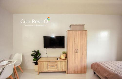 San Dionisio Apartment | Stylish Condo with Free Wifi & Netflix, Near Airport HMS3