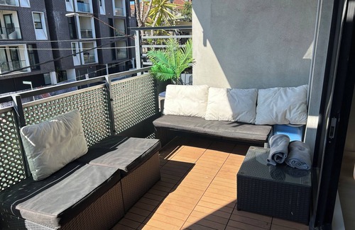 St Kilda Apartment | Stylish, cosy and perfectly located apartment
