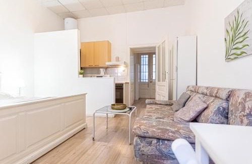 Wieden Apartment | Stylish & Cozy Apt Ideal for Longstays