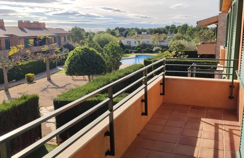 L Almadrava Apartment | Stylish Family-Friendly Apartment with Pool Near the Beach in L'Ametlla de Mar