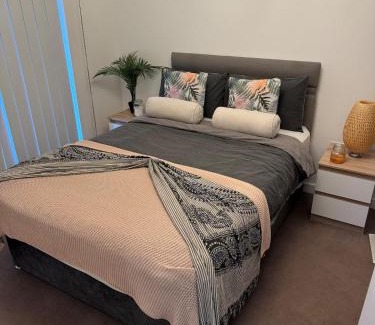 Lewisham Apartment | Stylish flat