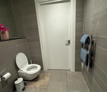 Lewisham Apartment | Stylish flat