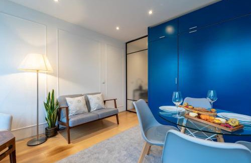 Centro / Baixa Apartment | Stylish Flat with Workspace & Garage by HostWise