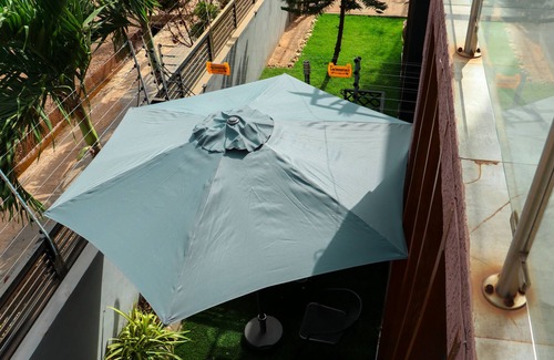 Madina Apartment | Stylish, furnished 4-bedroom house. 25 minutes drive from the airport