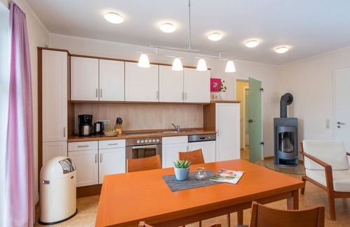 Muritz Apartment | Stylish holiday apartment in a manor house on Lake Plauer