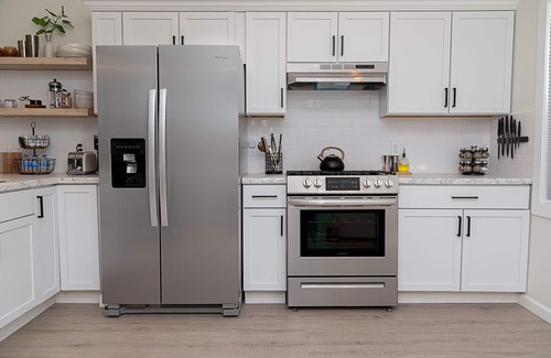 Cleveland House | Stylish Home Min from Lake, DWTN and Stadium
