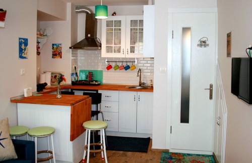 Ayvalik City Center House | Stylish Home With A Fabulous View In The Center Of Ayvalık