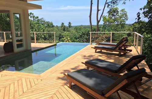 Unawatuna Villa | Stylish jungle ridge villa with stunning views near beach, restaurants and Fort