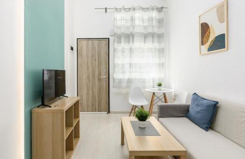 Thessaloniki Apartment | Stylish Loft in City Center 1