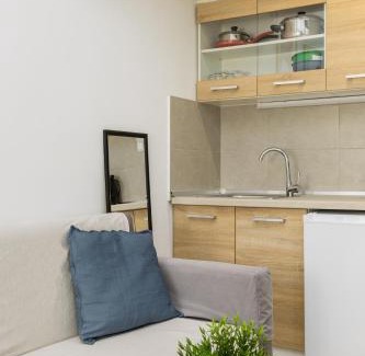 Thessaloniki Apartment | Stylish Loft in City Center 1