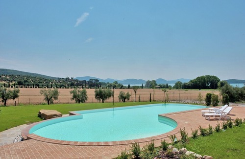 Monte del Lago Villa | Stylish Mansion in Monte del Lago with Lake View