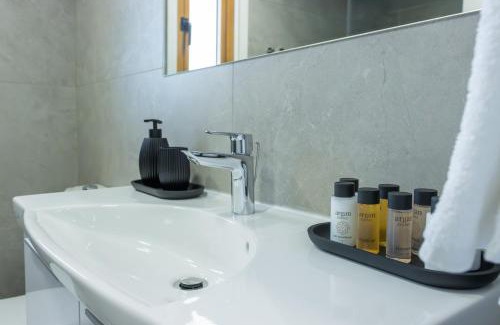 City Centre Apartment | Stylish Modern City Center Stay
