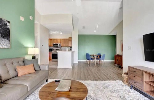 Sarasota Condo | Stylish, modern home in Serenata
