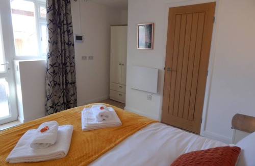 Cambridge House | Stylish modern private en-suite rooms in a fabulous location with parking spaces