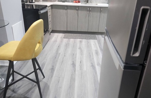 Brampton Apartment | Stylish Oasis in a Central Location, just 15minutes from Toronto Pearson Airport