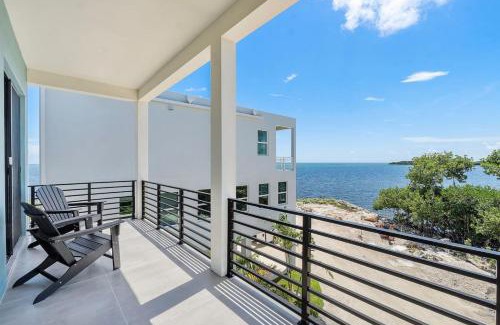 Monroe County House | Stylish Oceanview Getaway w Pool Hot Tub