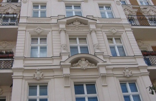 Schoeneberg Apartment | Stylish old apartment in a prestigious Wilhelminian style property in Schöneberg.