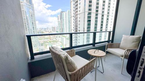 Downtown Miami Apartment | Stylish One Bedroom in the heart of vibrant Downtown- Daily resort fee and parking not included