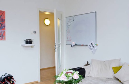 Lindenthal Apartment | Stylish place w great connection to TradeShow/Parks/Uniklinik