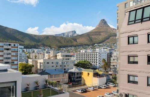 Sea Point Apartment | Stylish Sea Point Apartment