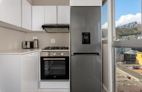 Sea Point Apartment | Stylish Sea Point Apartment