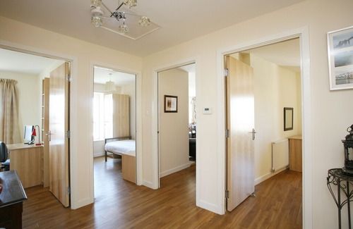 Newhaven Apartment | Stylish Sea view Apartment