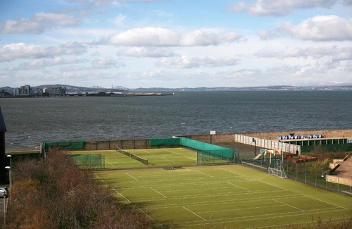 Newhaven Apartment | Stylish Sea View Apartment