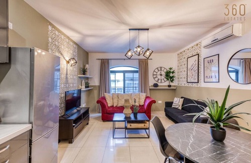 Sliema Apartment | Stylish Sliema 2BR Stay near Seafront & St'Julians
