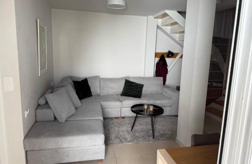 Kalamata Apartment | Stylish Studio Apartment - 8F House
