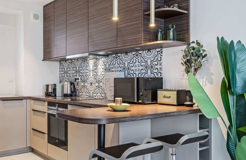 Merl Apartment | Stylish Studio in the Heart of Belair