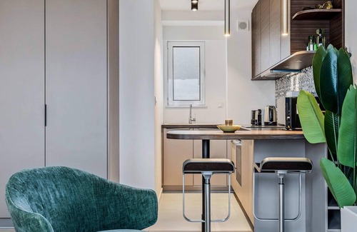 Merl Apartment | Stylish Studio in the Heart of Belair