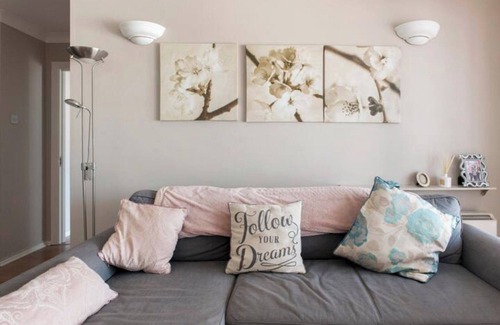 City Centre Dublin Condo | Stylish + Stunning flat in central Dublin!